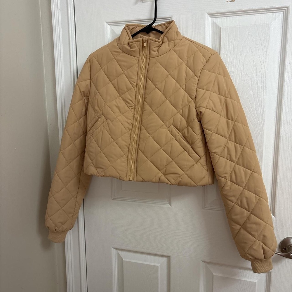 Princess Polly Cropped Quilted Puffer Jacket in Tan